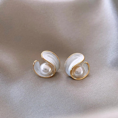 Luxueuze Oorbellen met Witte Opaal en Parel in Goud - Amara