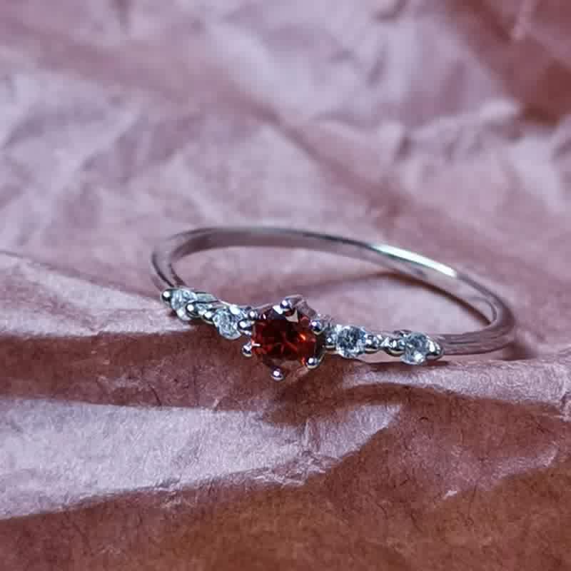 18K Gouden Granaatsteen Ring - Elara