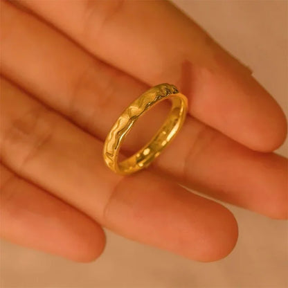 Stijlvolle Gouden Honingring - Sienna