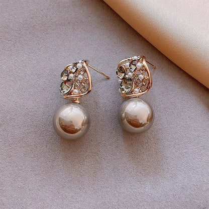Grijze/Taupe Luxe Kristal Pareloorbellen - Eloria
