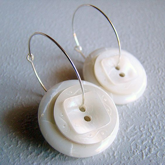 Vintage witte knop oorbellen